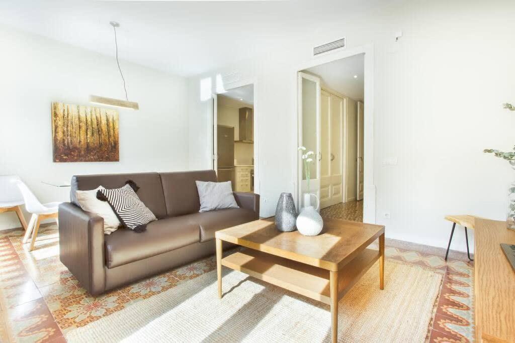 4Bedroom Apart With Balcony In Las Ramblas 3-2 Barcelone Extérieur photo