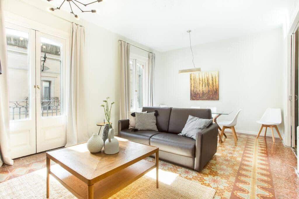 4Bedroom Apart With Balcony In Las Ramblas 3-2 Barcelone Extérieur photo