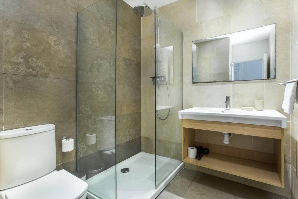 4Bedroom Apart With Balcony In Las Ramblas 3-2 Barcelone Extérieur photo