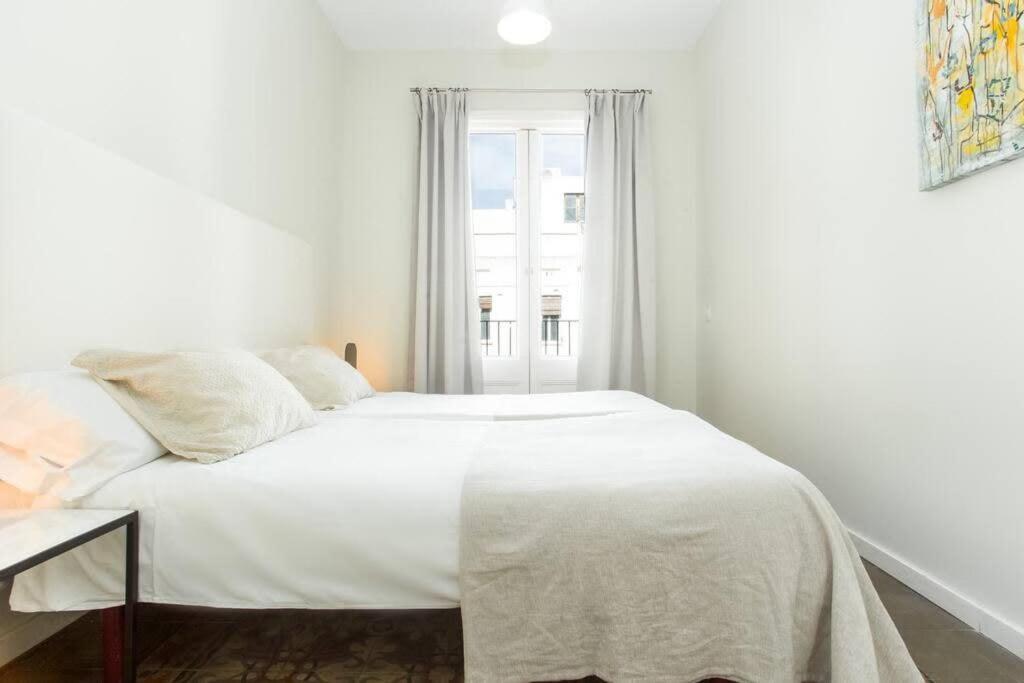 4Bedroom Apart With Balcony In Las Ramblas 3-2 Barcelone Extérieur photo
